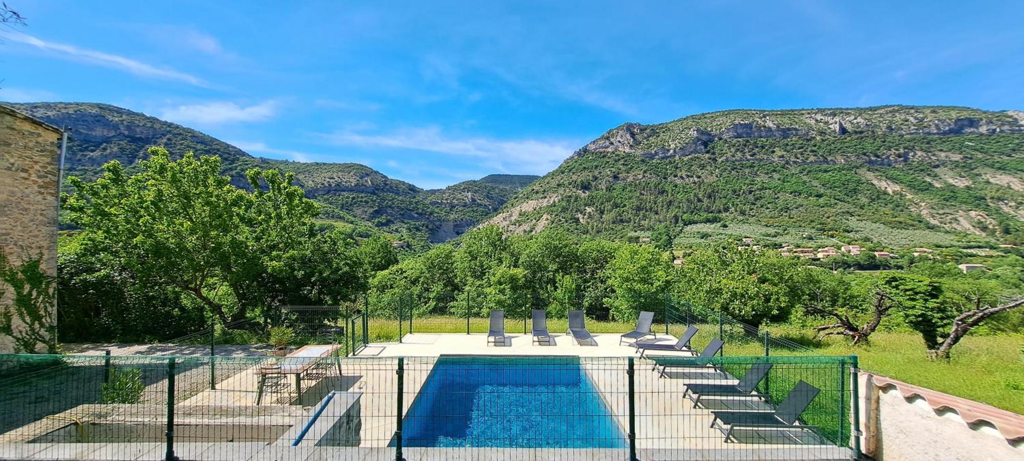 Le Mas Des Fontettes, Gite 14 Personnes, Piscine Chauffee, Propriete 5Ha, Barbecue Sahune Dış mekan fotoğraf